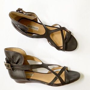 Kelsi Dagger | Colleen Brown Flat Sandals 8